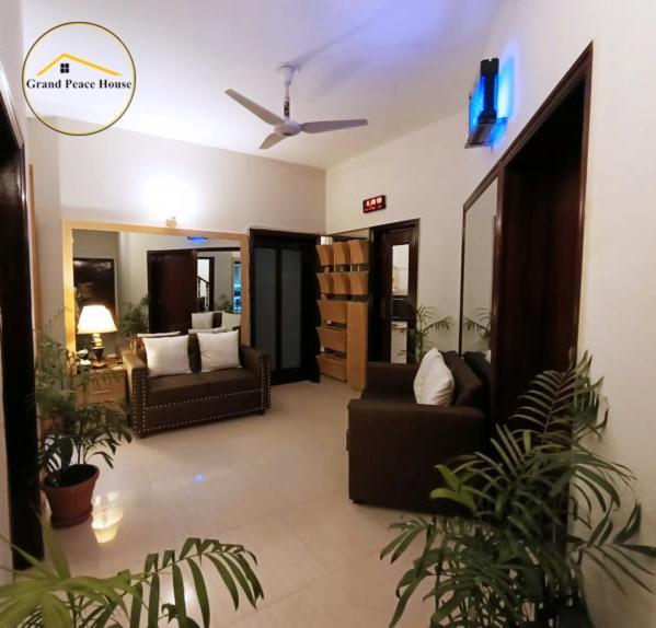 Grand Peace House II Bed & Breakfast Islamabad Exterior photo